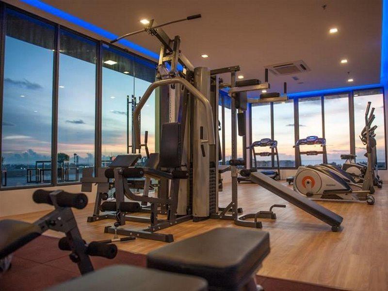 Sky Hotel Кота Кинабалу Екстериор снимка