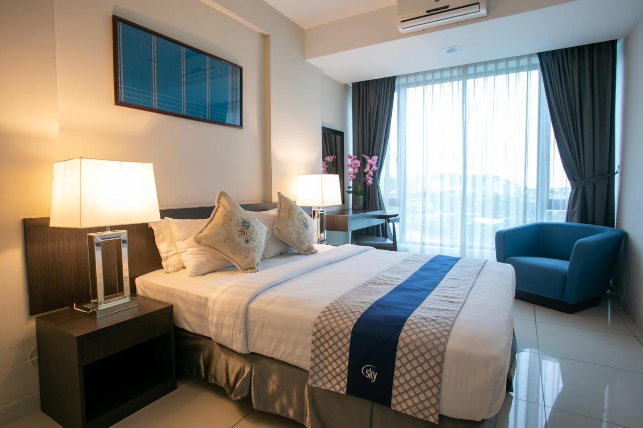 Sky Hotel Кота Кинабалу Екстериор снимка