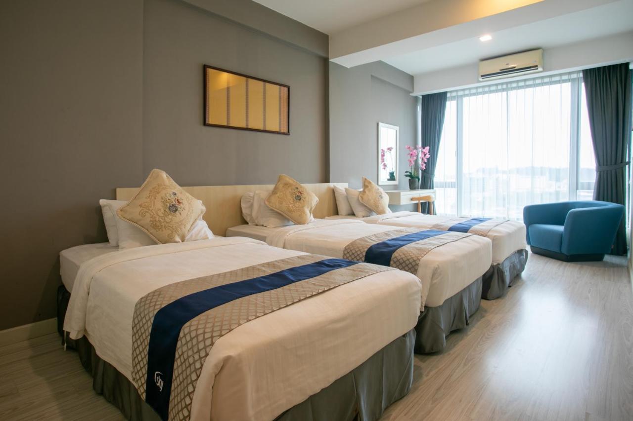 Sky Hotel Кота Кинабалу Екстериор снимка