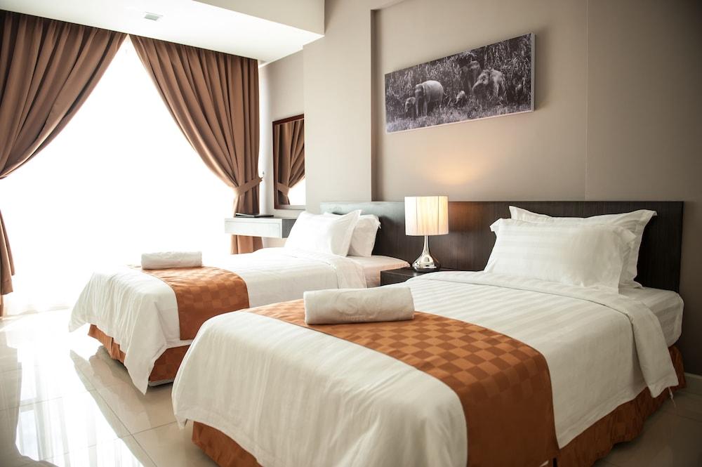 Sky Hotel Кота Кинабалу Екстериор снимка